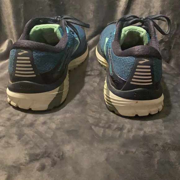✨✨Women’s brooks shoes size 11 ✨✨ - Picture 3 of 8